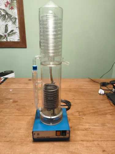 destilador de água de laboratório, modelo MonoDest 3000 (da Brand / Lenz)