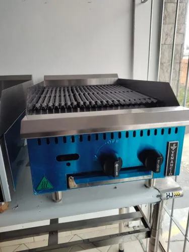 AL - EQUIPAMENTO NOVO - CHAR BROILER VENÂNCIO 45CM