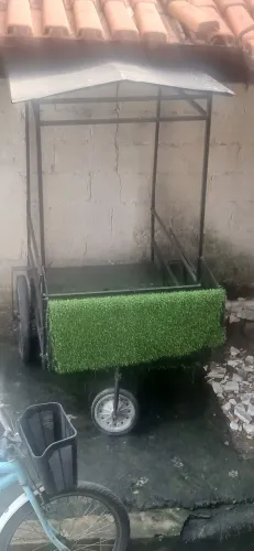 Carrinho para vender andando em ruas ou pode ser adaptado com o reboque