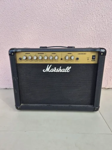 Cubo Marshall G215R CD