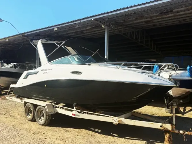 Lancha Mestra 230 - Ano 2018 - Mercruiser 220Hp