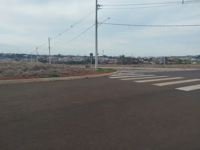 Terreno comercial de esquina 388 metros, com escritura registrada 