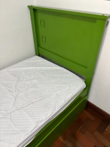 Cama solteiro com cama auxiliar