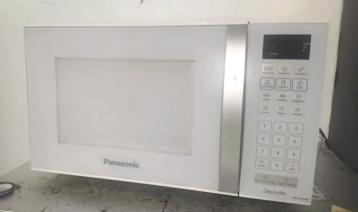 MICROONDAS SEMI NOVO