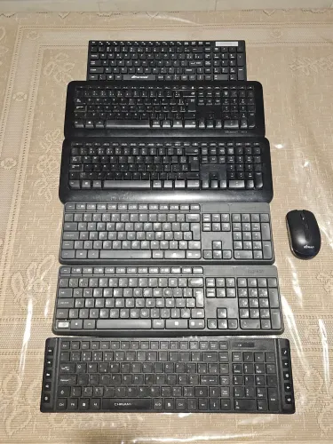 Lote de Teclados Microsoft, Logitech, etc. *Sem Dongle