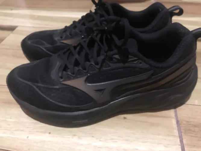 Tenis Mizuno 2 tênis