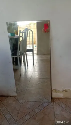 Vende-se espelho