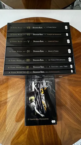 Coleção Box Livros A Torre Negra + O Vento pela Fechadura