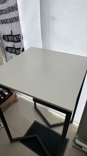 Prateleira/mesa metalom 