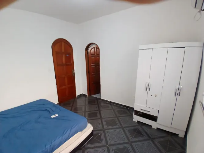 Quarto 11,8 m² com banheiro privativo e ar-condicionado | Japiim<br>
