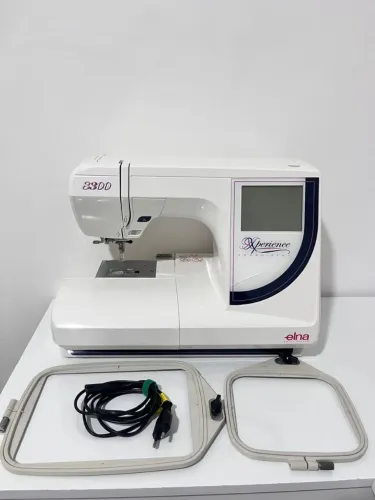 Máquina de bordar Elna 8300