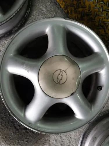 Roda aro 14 Kadett Sport Prata GM Celta 4X100 jogo