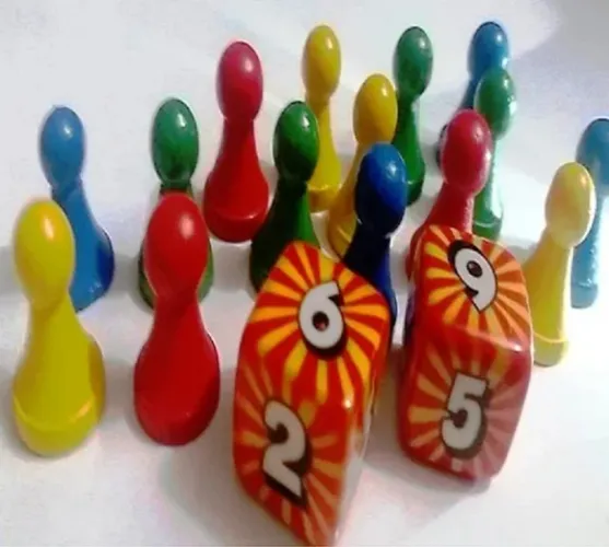 16 Pinos Em Madeira E 2 Dados Flex P/ Jogo De Ludo