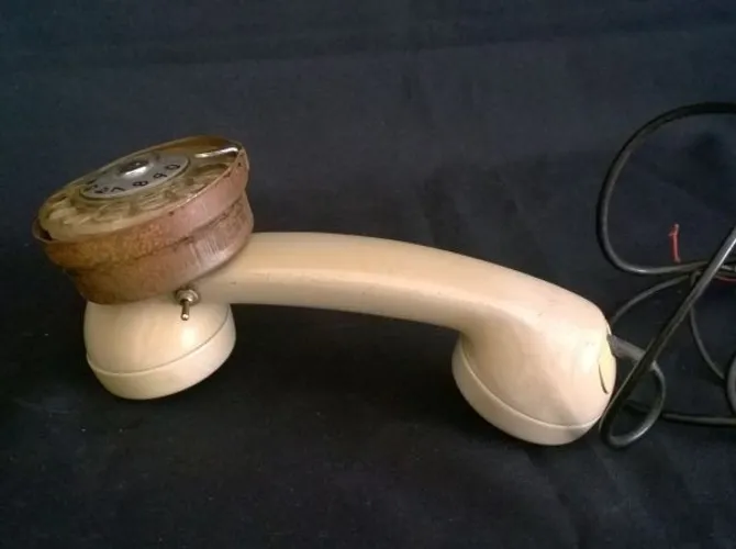 antigo telefone de teste de linha marca Ericsson