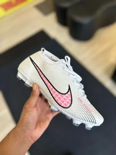 Chuteira Nike Vapor 15 