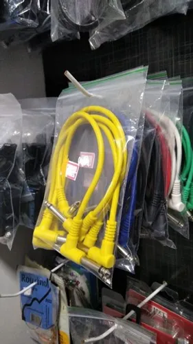 Cabos diversas cores para pedais valor de UN.