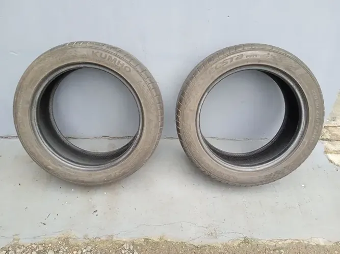 Par Pneus Hunflat 225/50ZRF17 94W Kumho Ecsta Ps71