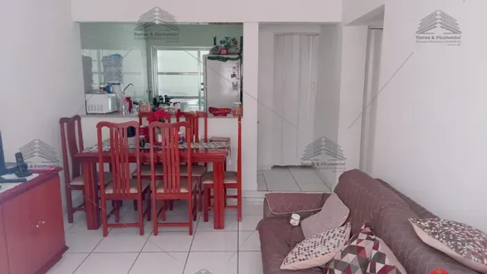 Casa assobradada de 100m² a venda no Pari, com 4 dormitórios, 2 banheiros, lavanderia, Áre
