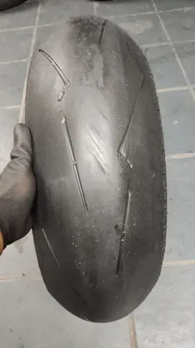 Pneu usado Pirelli Diablo Super Corsa 200/55-17