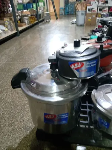 Panela de pressão 20 litros um ano de garantia 