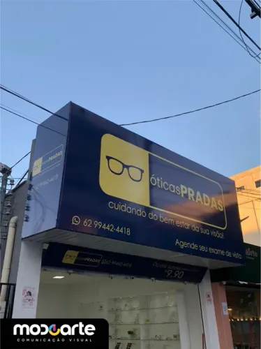 Fachada em Lona
