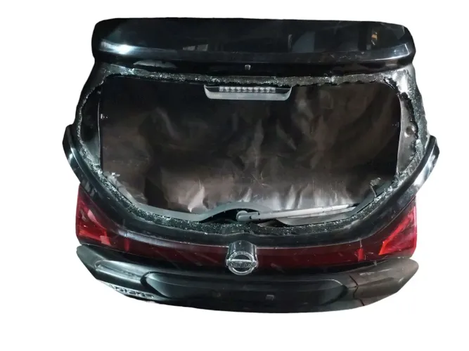 TAMPA TRASEIRA KICKS DO NISSAN KICKS 2023/2023