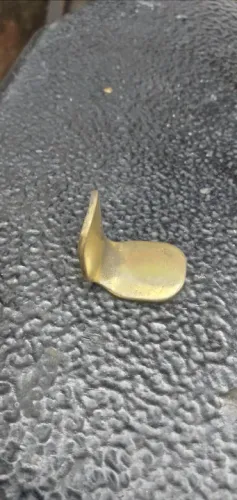 Apoio de polegar direito de saxofone