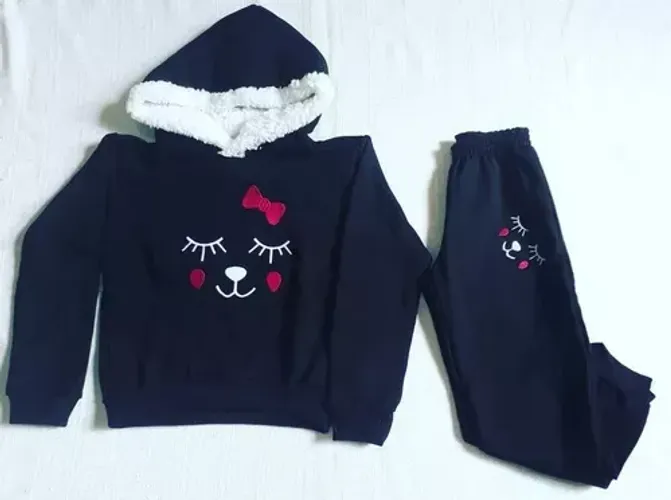 Conjunto de Moletom Infantil Touca De Pelos e Bordado Da Gatinha