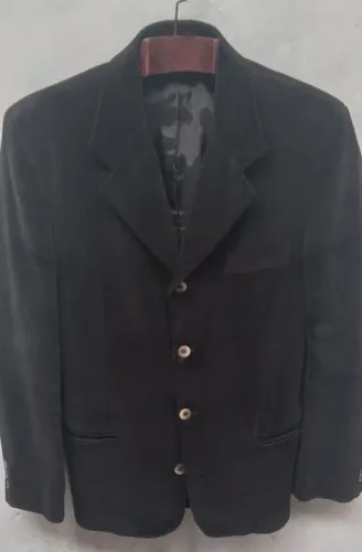 Blazer em veludo preto 