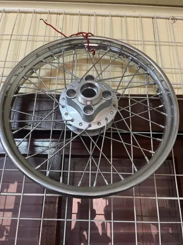 Roda completa traseira CG125 titan até 99 Nova