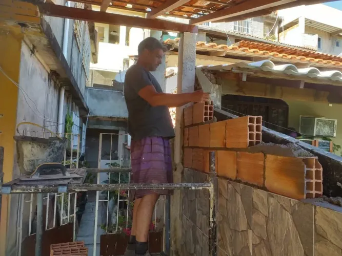 Pedreiro completo. Da fundação ao acabamento. 