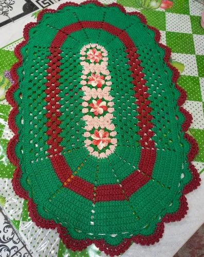 Tapete Oval Crochê Verde e Marsala