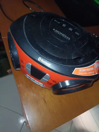 Rádio/CD Player Portátil Mondial Bluetooth