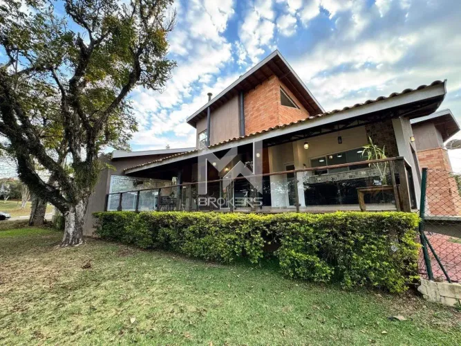 Casa à venda no Condomínio Reserva dos Vinhedos em Louveira - SP - Vista para o Lago