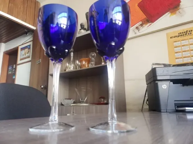 CONJUNTO DE 2 TAÇAS TRAVESSA QUADRADA EM CRISTAL AZUL 110,00