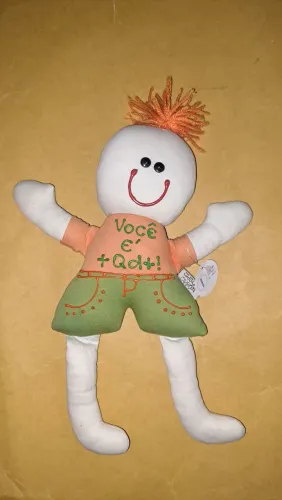 Boneco de pano com frase