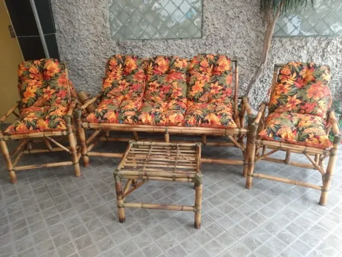 Conjunto de cadeiras de bambu 5 Lugares Poltronas sofá mesinha com almofadas