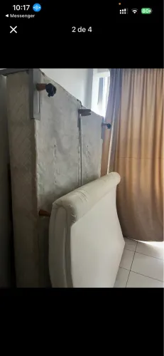 Vendo cama QUEEM e cabeceira usado, não acompanha o colchão junto. 
