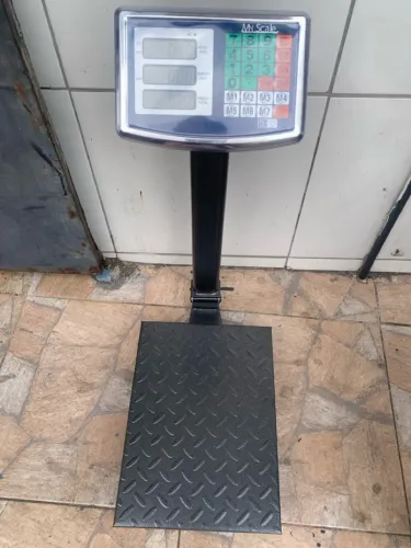 Balança Digital 150KG Com Bateria