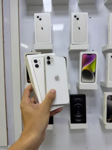 iPhone 11