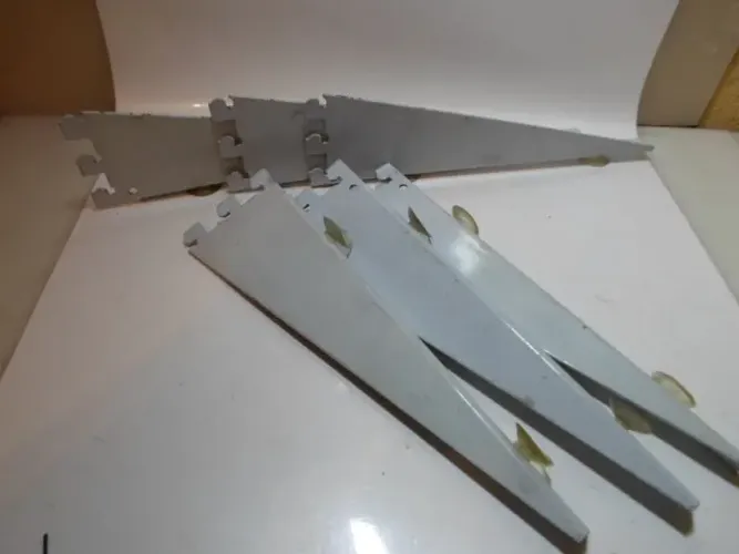 suporte para prateleira de vidro com ventosa e aba 25X2 c/3encaixes no trilho