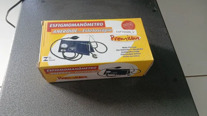 Aparelho de Pressão com Estetoscópio - G-TECH - Premium - Novo - R$ 115,00