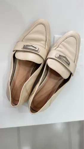 Mocassim Femininos na cor off TAM: 38