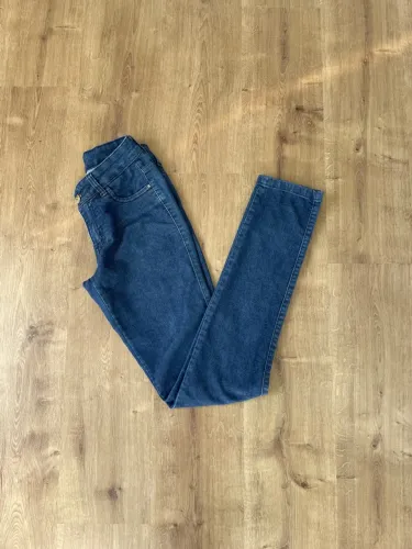 Calça jeans azul tam 34 com elastano Muito Mais