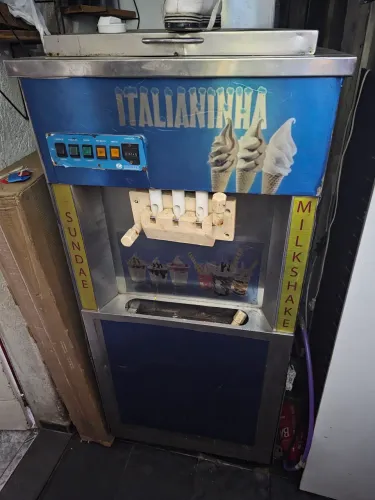 Máquina de sorvete Italianinha 