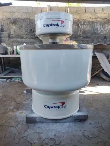 Masseira aspiral Capital 100 kg de farinha