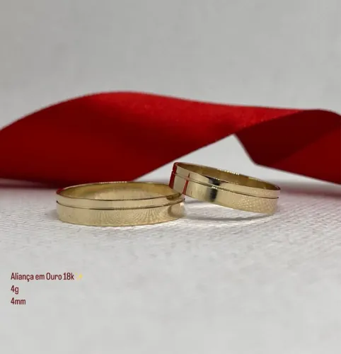 Aliança de Ouro 18k - Elegância e Sofisticação