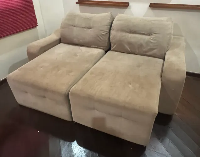 Sofá retrátil e reclinável