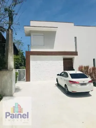 Casa de Condomínio em Hanga Roa - Bertioga, SP