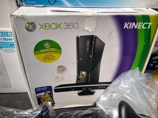 Xbox 360 com Kinect e Jogo